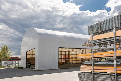 Prefabricated halls for desert and snow
